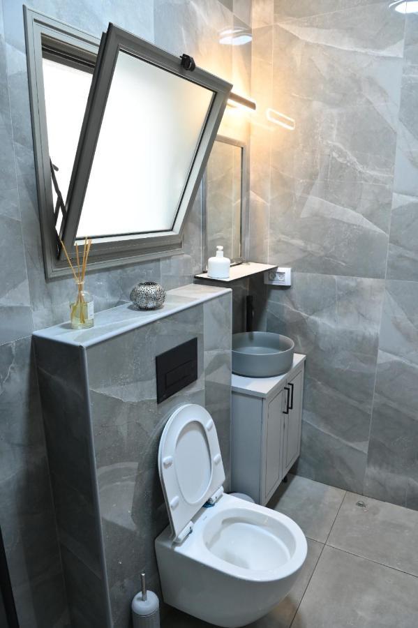 נוף יובלים Apartamento Qiryat Shemona Exterior foto