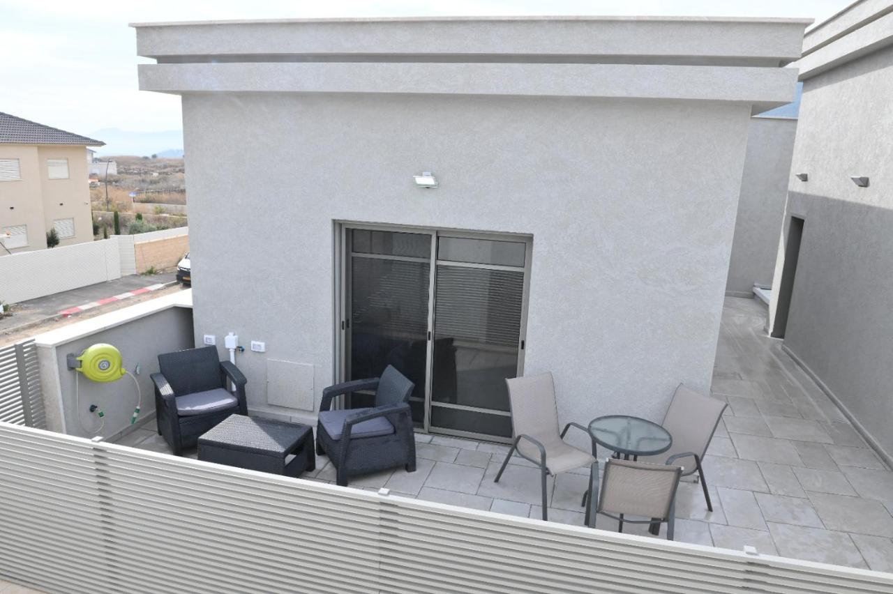 נוף יובלים Apartamento Qiryat Shemona Exterior foto