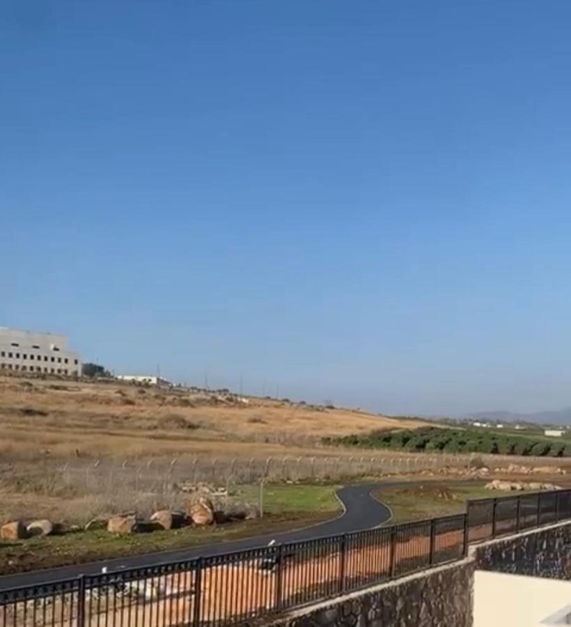 נוף יובלים Apartamento Qiryat Shemona Exterior foto